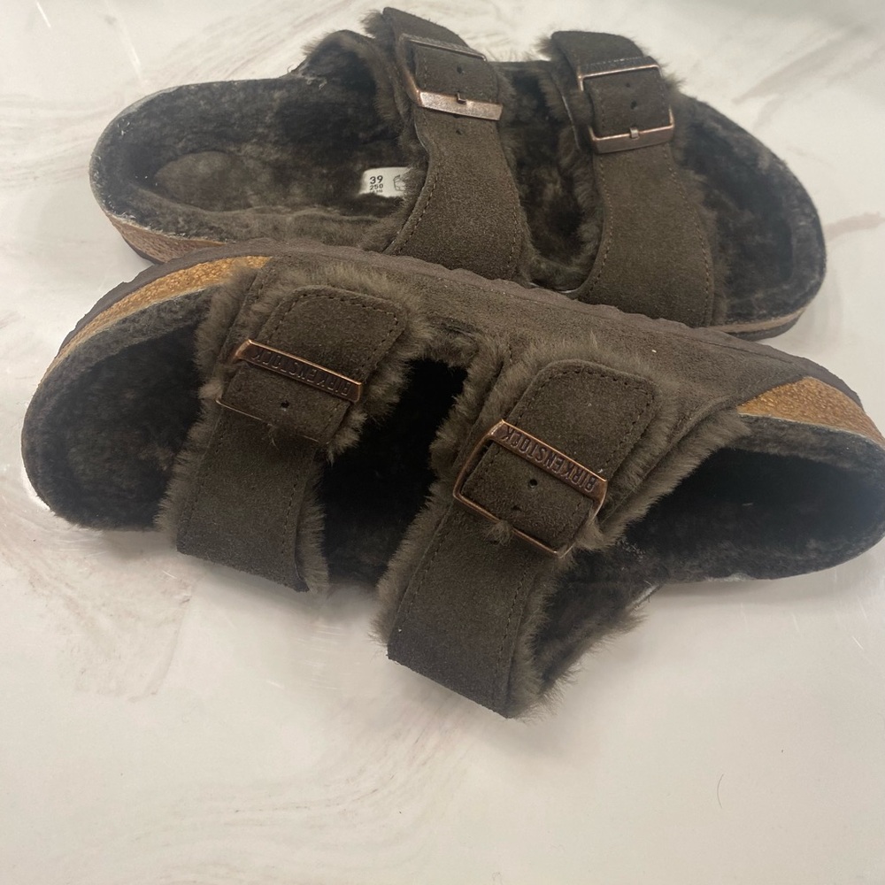 Birkenstock Womens Arizona Shearling Adj Sandals brown Sz EU 39/US 8 NWOT.